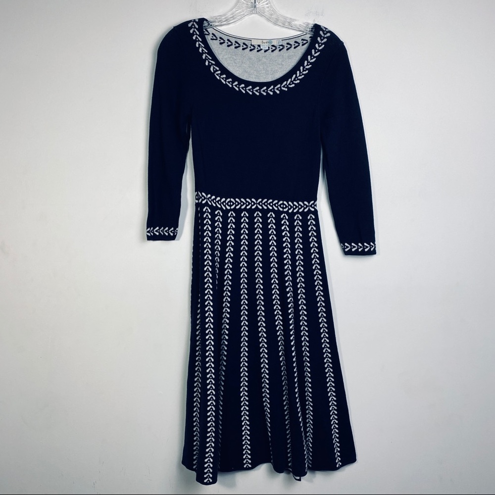 BODEN NAVY KNIT SWEATER DRESS SZ 2 FIT FLARE